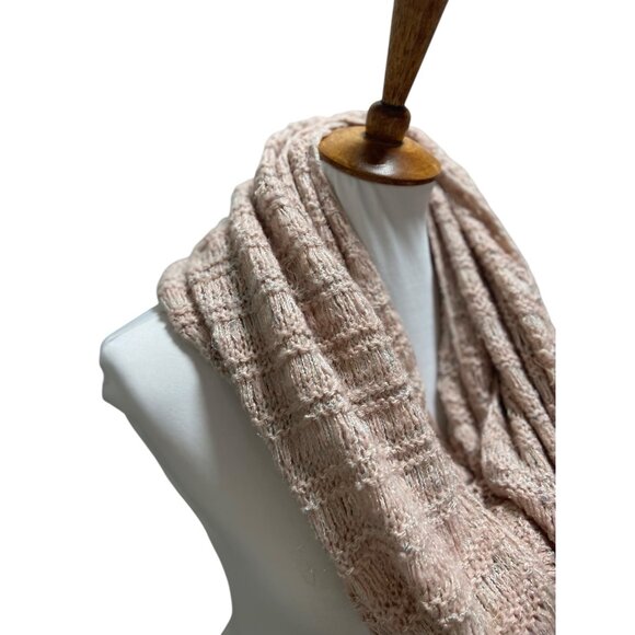 Boutique Chunky Knit Infinity Scarf Pink One Size Coastal Boho Y2K Winter Fall - Picture 6 of 10